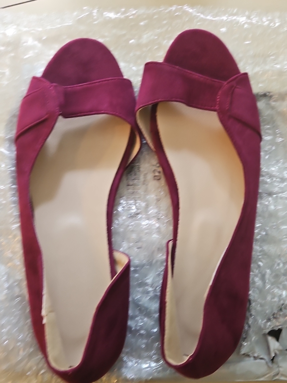 Women’s Open-Toe magenta Suede Flats for wide feet size 11/43